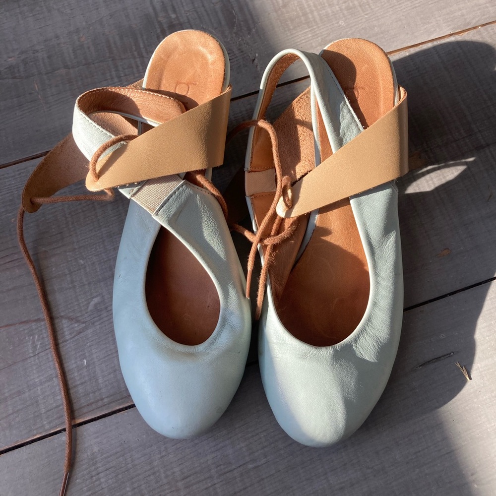 Worn indoors: Bueno Nanci Leather pumps size 36